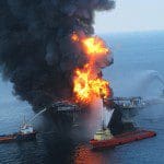 burning-oil-rig-explosion-fire-photo11