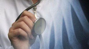 doctor-with-stethoscope--x-ray-jpg