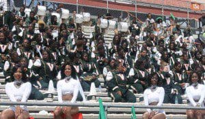 The Mean Green Machine of Mississippi Valley State University and those sexy Satin Dolls strike a pose. (Photo credit: K.Turner/WONO)