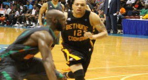 Tight defense (Photo credit: K Turner/WONO)